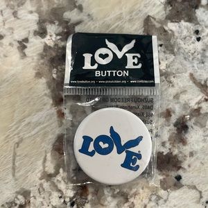 NEW Love pin